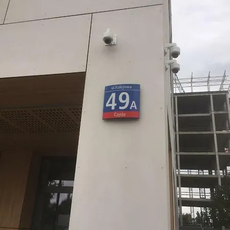 106 Wola Center